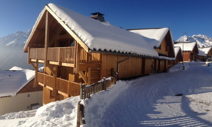 Oz House | Discover Oz/Alpe d'Huez: Slope-side Retreat for Groups