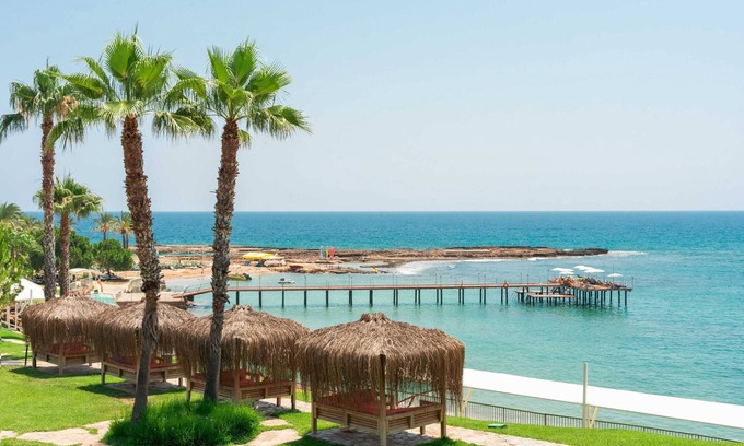 Incekum Hotel | Relax at Oz Hotels İncekum Beach Resort with Ocean Views