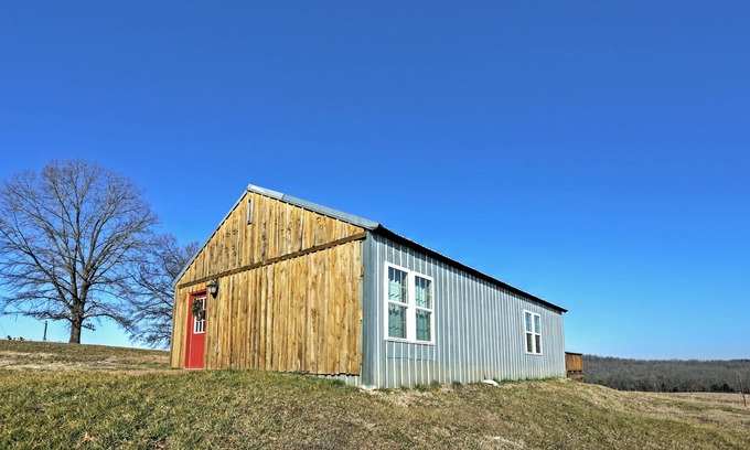 Everton Cabin | Peaceful Everton Retreat with Scenic Ozark Mountain Views