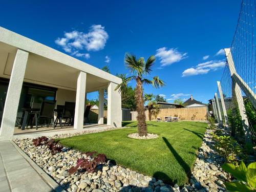 Dunapataj House | Pet-Friendly Retreat at Pálma Vendégház Szelid