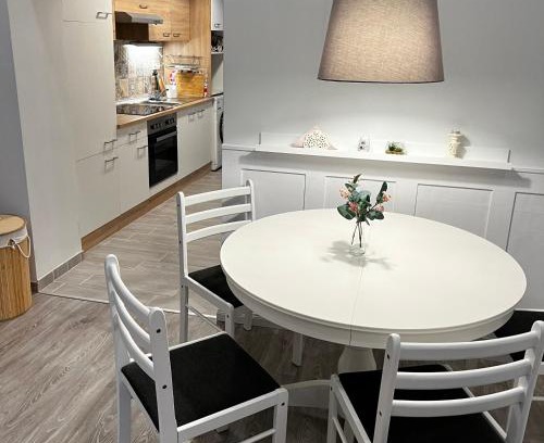 15th District Apartment | Family-Friendly Escape at Pázmány Rest Apartman