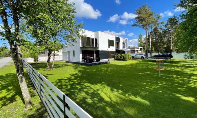 Parnu Apartment | Family-Friendly Pärnu House with Oceanfront Views