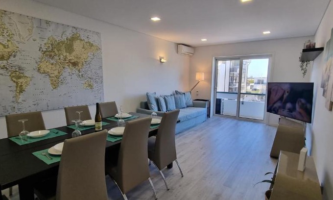 Arvore Apartment | Top-Rated Pé n'Areia Guesthouse - Ideal for Families