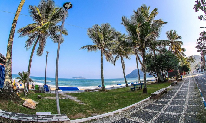 Tombo Apartment | Beachfront Getaway at Praia do Tombo - Pet Friendly Stay