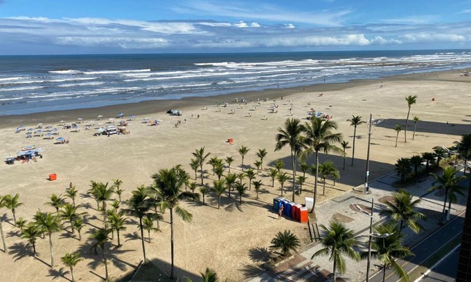 Guilhermina Apartment | Beachfront Retreat at Praia da Guilhermina - Pet Friendly
