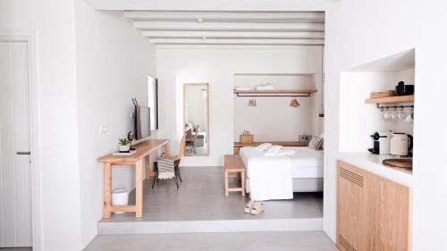 Livadi Apartment | Elegant Pénde Suites: 4-Star Stay with Breakfast Included