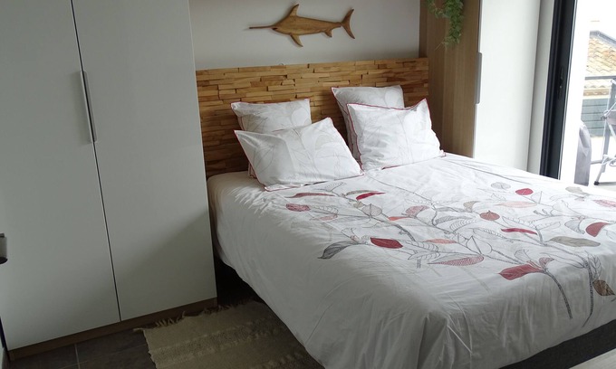 Tourbes House | Charming Garden Apartment in Pézénas with Pool & Shops