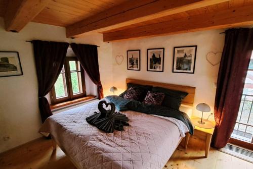 Cesky Krumlov House | Pet-Friendly Retreat at Pětidomí 88 - Rožmberská