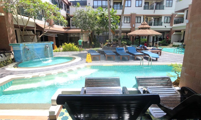 Ko Phi Phi Resort | Relax at P.P. Palmtree Resort with Pool and Spa Amenities