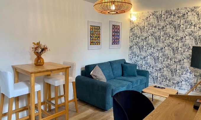 Chateaudun-Bannier Apartment | Cozy Retreat at P'tite maison du Parc - Family Friendly Stay