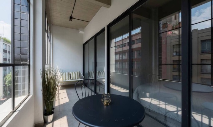 Historic Center Apartment | Enjoy a Modern 3Bdrm Retreat with Rooftop Access