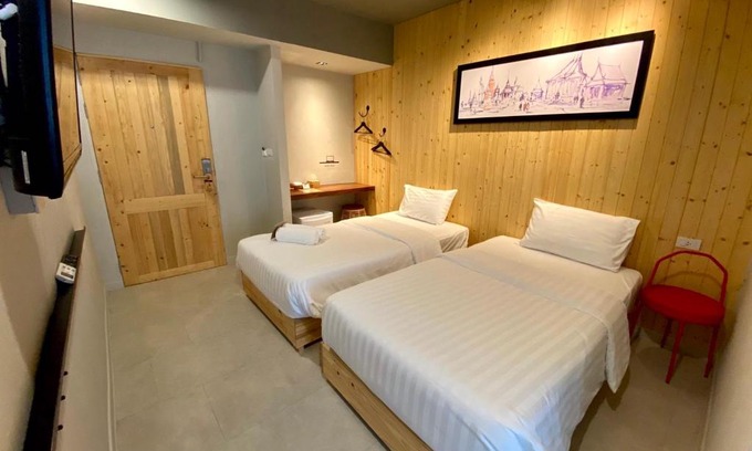 Kaset Junction Hotel | Discover P24 at Kaset: Guest Rated 8/10 Experience