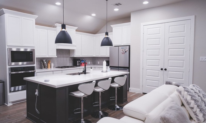 Kyle House | Newly Built Private Room with Kitchen - Guest Rated 10/10