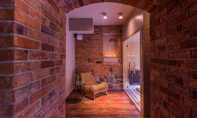 Olsztynek House | Experience Pałac Warlity: Family-Friendly with Dining Options