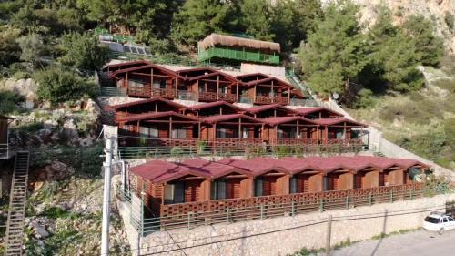 Avlana Apartment | Relax at Paşa Bungalov: Pet-Friendly Oceanfront Oasis