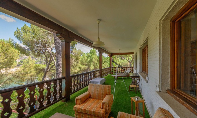 San Martin de Valdeiglesias Villa | Pet-Friendly Retreat at Pantano de San Juan with Pool & Spa