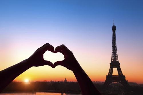Pere Lachaise Apartment | Experience Paris Sunshine at a 4-Star Family-Friendly Hotel
