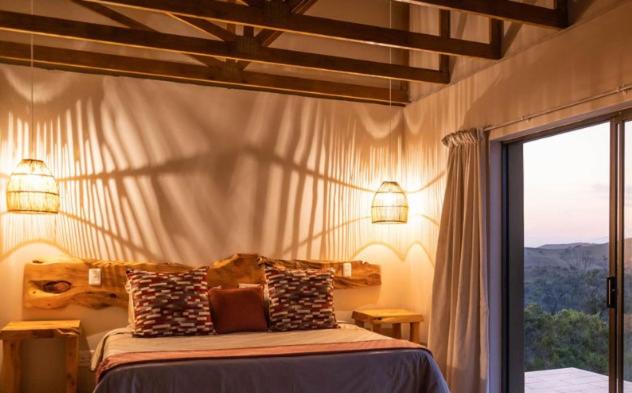 Hankey House | Cozy Retreat at Pabala Private Nature Reserve with Dining