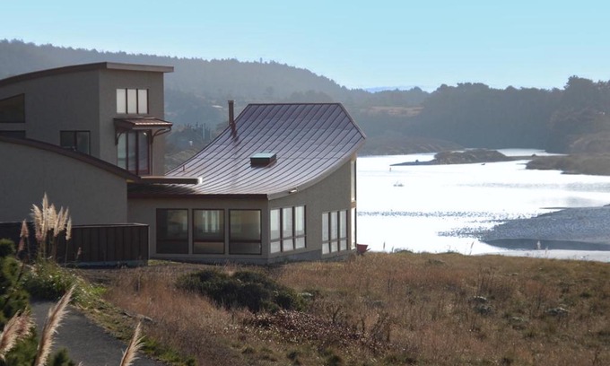 Gualala House | Experience Bliss at Pacific Bliss Haven with Hot Tub Access