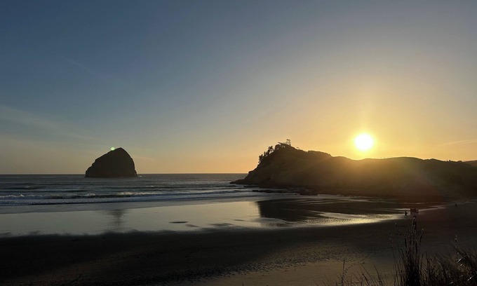 Pacific City Cabin | Cozy Beach Cabin Steps from Sand, Dining & Wine Tasting!