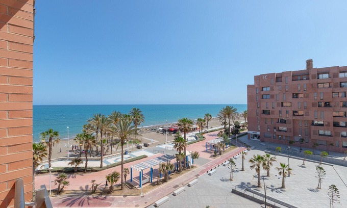 Carretera de Cadiz House | Pacifico Playa: Oceanfront Retreat in Malaga with Free Wifi