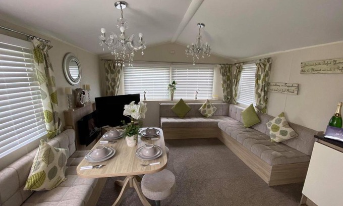 Ingoldmells House | Pack and Go Holidays: 5-Star Oceanfront Getaway Awaits