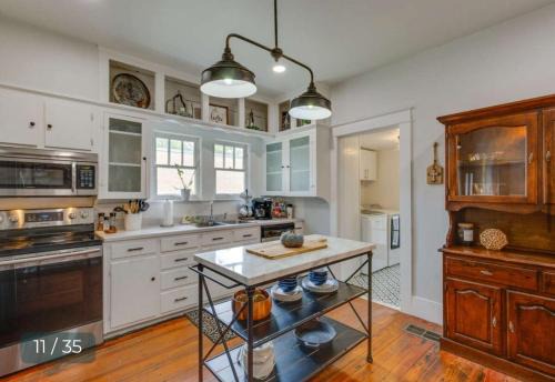 Canton House | Pack N Play Walk to Downtown Pet Friendly