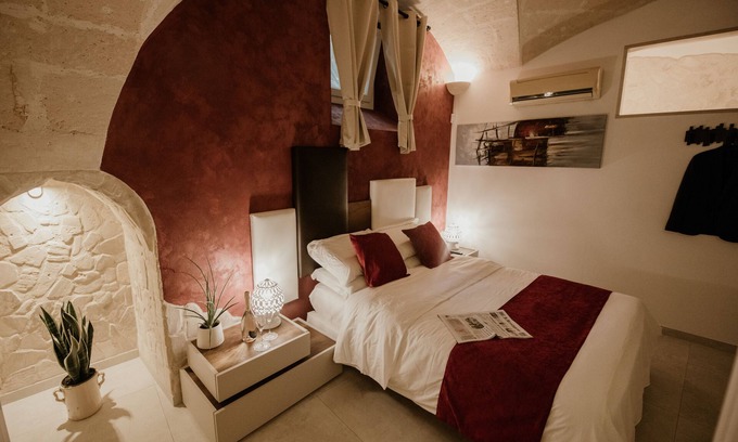 Brindisi Apartment | Relaxing Getaway at Pacuvius Home Suite B&b with Pool