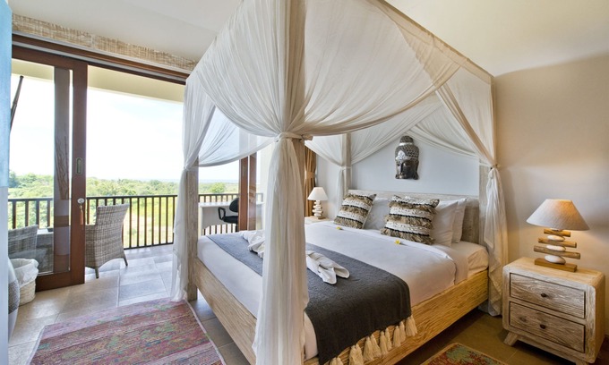 Tegal Mengkeb House | Family-Friendly Paddy View Villa D3 with Oceanfront Pool