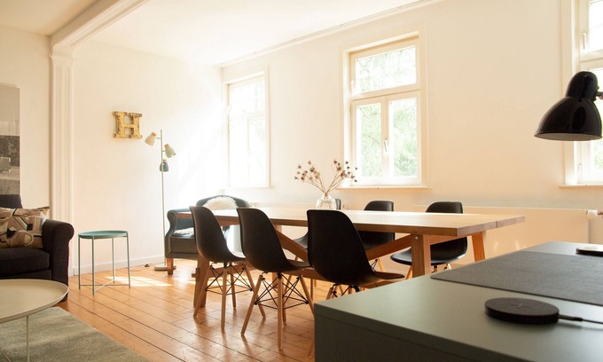 Kernstadt Apartment | Stylish Apartment in Paderborn Kernstadt with Pool & Spa