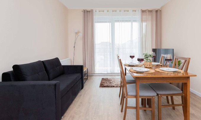 Pogorze Apartment | Cozy Gdynia Retreat with Pet-Friendly Amenities & Balcony