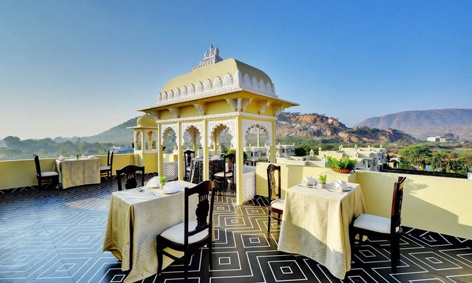 Bedla Hotel | Relax at Padmini Bagh Resort in Udaipur - Family Friendly