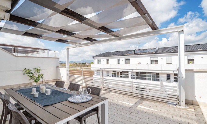 Albignasego Apartment | Inviting Padova Albignasego Apartment with Terrace for Families