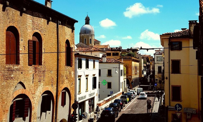 Historic Centre Apartment | Historical Padova Center: Free WiFi & Breakfast Included