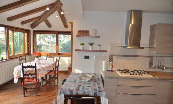 Campodarsego Apartment | Discover Padova Villetta with Private Park & Hot Tub