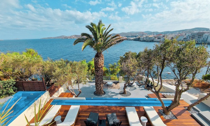 Ermoupoli House | Discover Pafsilipon Suites: Ocean View & Pet Friendly Stay