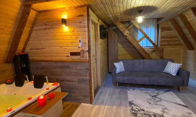 Rize Bed & Breakfast | Discover Pafuli Bungalov: Ocean Views & Hot Tub Bliss