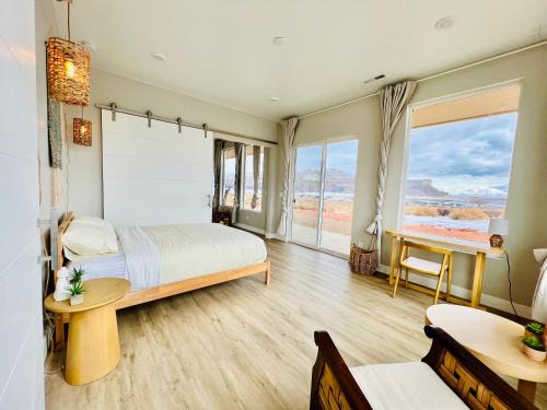Big Water House | Serene Zen Retreat with Mesa Views - Pet Friendly Stay