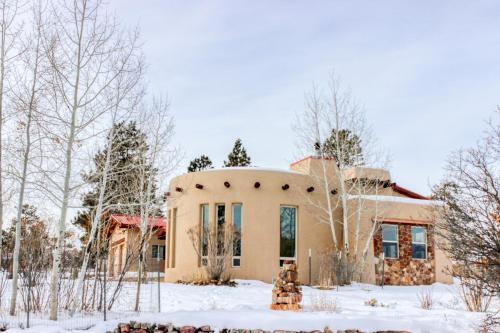 Pagosa Springs House | Scenic Pagosa Peak View: Child-Friendly Stay with High Ratings