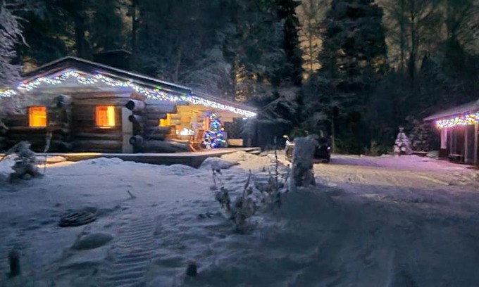 Rovaniemi Ski Chalet | Experience Elegance at Pahtajan Maja with Private Beach