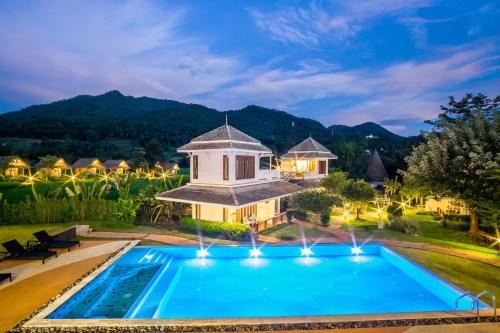 Pai Resort | Relax at Pai Vieng Fah Resort with Oceanfront Amenities