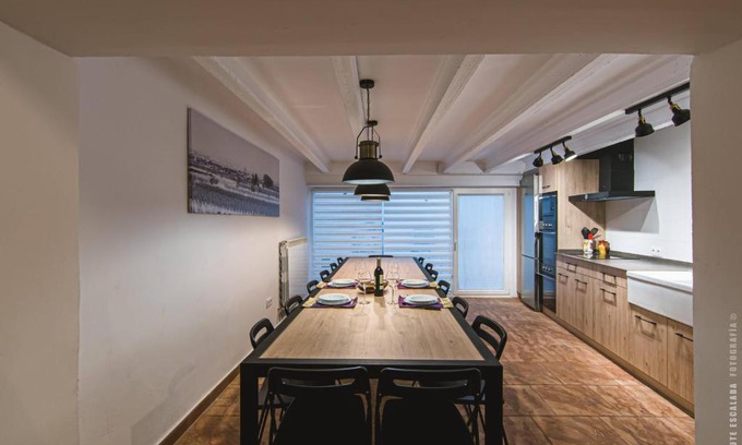 Rincon de Soto House | Family-Friendly Paisajes del Ebro with Top Guest Rating