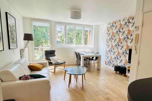 Antony Apartment | Peaceful Apartment Near Paris Orly - 9.5/10 Guest Rated