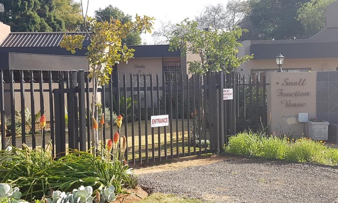 Emadlangeni Bed & Breakfast | Paisley & Pomegranate