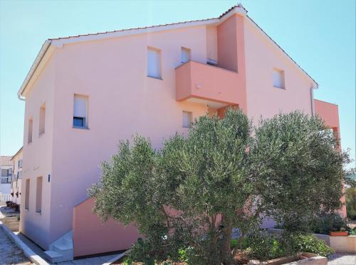 Primosten Apartment | Guest Rated: Pajo 2 - Family-Friendly Comfort Awaits