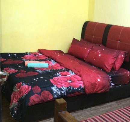 Johor House | Discover Pak Ai DIY Homestay with Family-Friendly Amenities