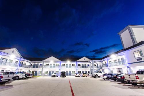 Klein Hotel | Budget-Friendly Stay at Palace Inn - Louetta for Families