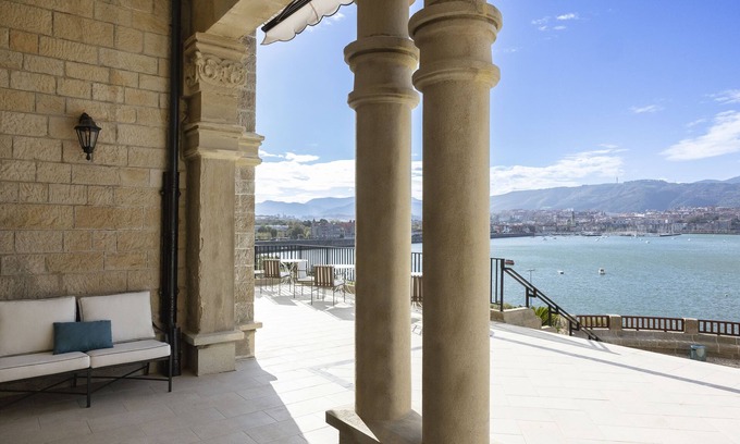 Algorta Hotel | Elegant Palacio Arriluce Hotel: 5-Star Retreat & Spa