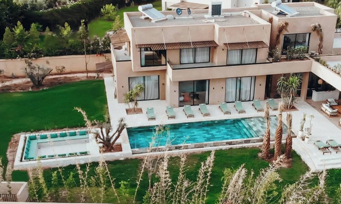Oulad Hassoune Villa | Palais Nohe: Elegant Stay with Private Pool & Pet-Friendly