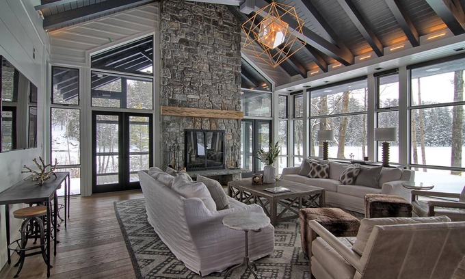 Muskoka Lakes Cottage | Private 7-Bed Retreat on Lake Rosseau with Spa & Ocean View